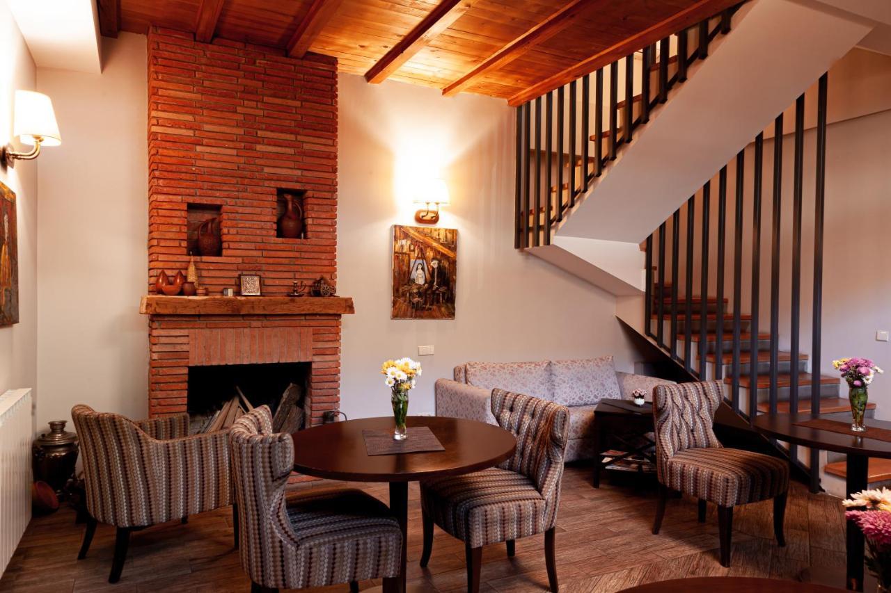 Hotel Winoterra Тбилиси Екстериор снимка