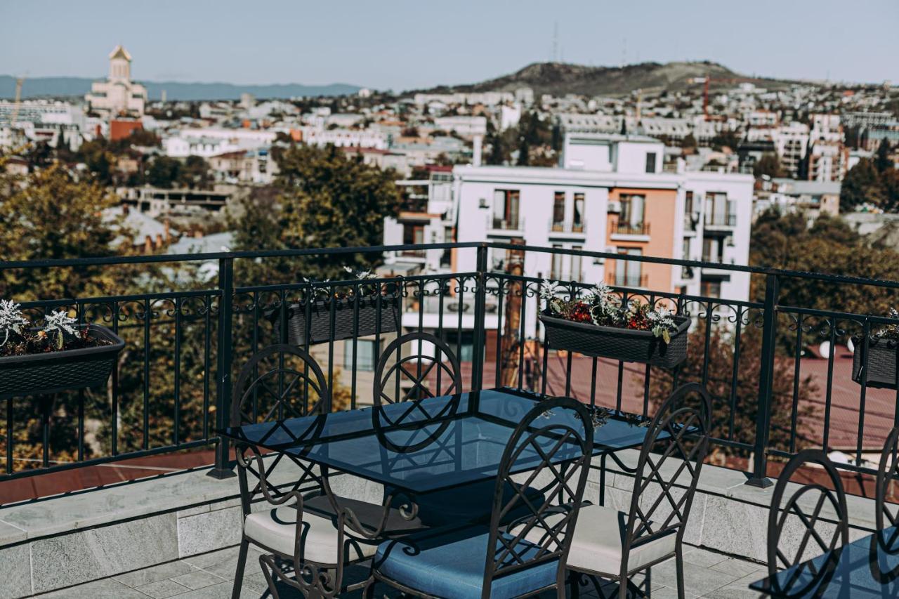Hotel Winoterra Тбилиси Екстериор снимка
