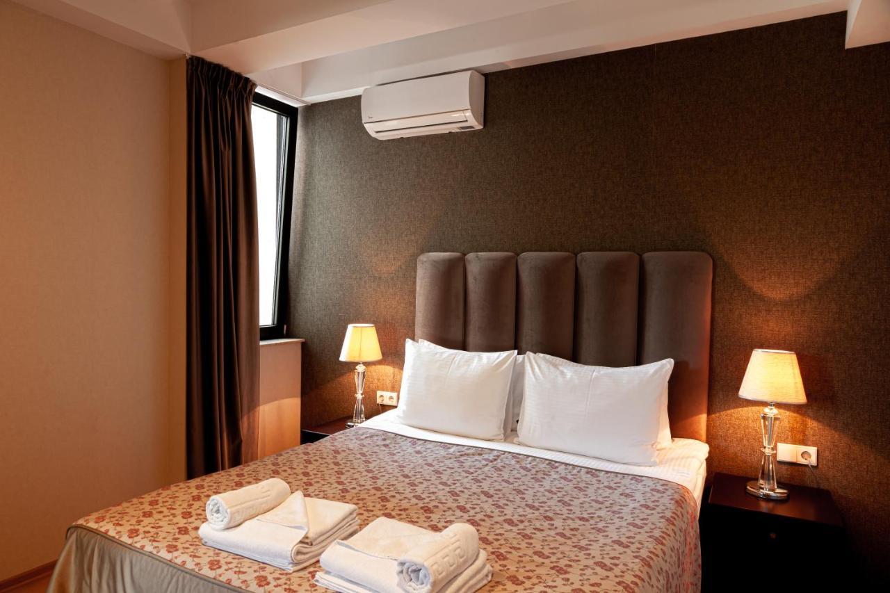 Hotel Winoterra Тбилиси Екстериор снимка